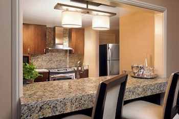 Suite, 1 Bedroom, Fireplace