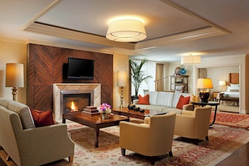 Royal Suite, 1 King Bed, Non Smoking, Fireplace