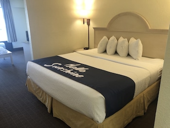Studio Suite, 1 King Bed, Non Smoking
