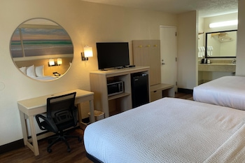 Room, 2 Queen Beds, Non Smoking