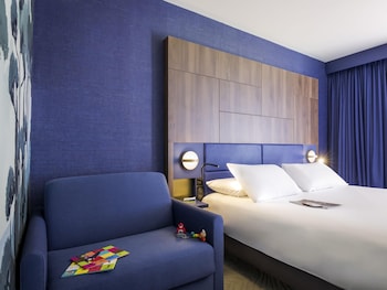 Privilege, Room, 1 Double Bed with Sofa bed, Balcony, Garden View