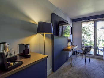 Privilege, Room, 1 Double Bed with Sofa bed, Balcony, Garden View