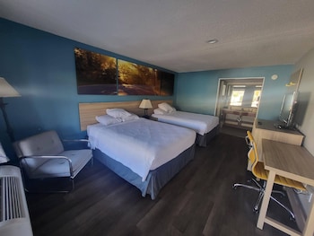 Standard Room, 2 Queen Beds, Non Smoking