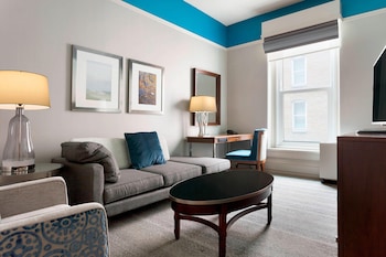 Junior Suite, 1 King Bed