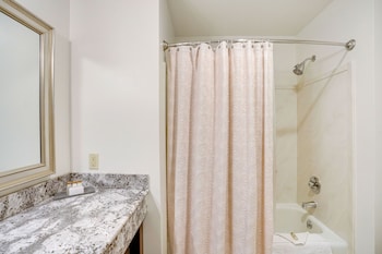 Premium Room, 1 King Bed