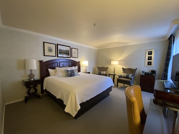 Superior Room, 1 King Bed