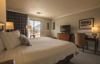 Suite, 1 King Bed (North Wing)