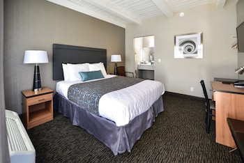 Deluxe Room, 1 Queen Bed Main building - Newly Renovated
