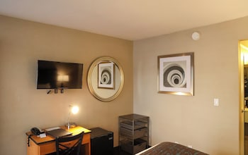 Deluxe Room, 1 Queen Bed Main building - Newly Renovated