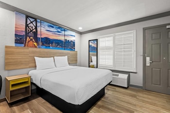 Standard Room, 1 Queen Bed, Accessible