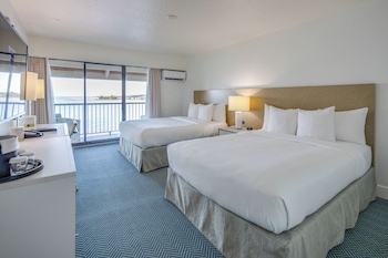 2 Queen Beds, Ocean View, Non Smoking