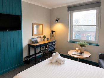 Standard Double Room, 1 Double Bed, Roll-in Shower