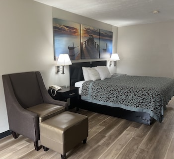 Standard Room, 1 King Bed, Smoking