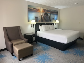 Standard Room, 1 King Bed