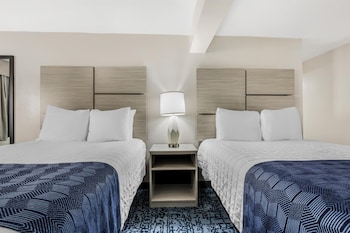 Suite, Multiple Beds, Non Smoking, Refrigerator