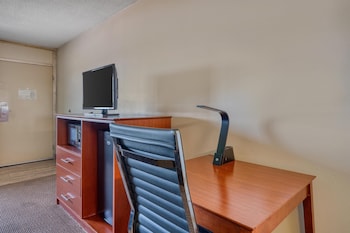 Standard Room, 1 King Bed, Non Smoking, Refrigerator & Microwave