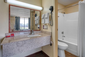 Standard Room, 1 Queen Bed, Smoking, Refrigerator & Microwave