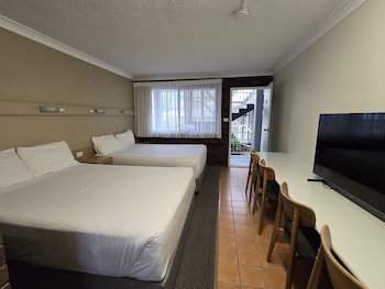 Standard Room, 2 Double Beds, Non Smoking