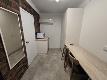Standard Room, Multiple Beds, Non Smoking