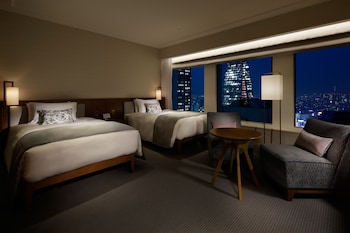 Premier Grand - Deluxe Twin with the Club Lounge Access (breakfast, tea, and bar time)