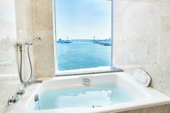 Premium Room, 1 King Bed, Bay View