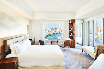 Junior Suite, 1 King Bed, Club Lounge Access, River View (Japanese)