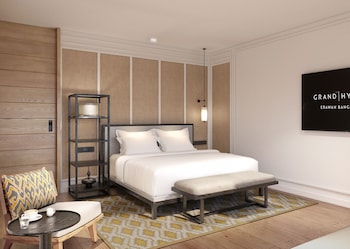 Villa, 1 King Bed (Garden, Club Access)