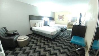 Standard Room, 2 Double Beds, Non Smoking, Refrigerator & Microwave (1st Floor)