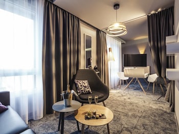 Privilege, Junior Suite, 1 King Bed with Sofa bed