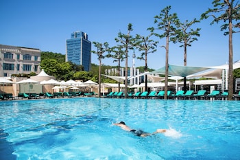 [The Oasis Summer PKG] Premier Pool Namsan View +Breakfast &Outdoor Pool &Indoor Pool &Fitness for 2