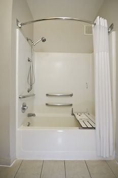 Room, 2 Queen Beds, Accessible, Non Smoking