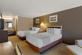 Standard Room, 2 Queen Beds, Non Smoking, Refrigerator & Microwave