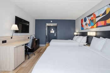 Standard Room, 2 Queen Beds, Accessible, Refrigerator & Microwave (Pet Friendly)