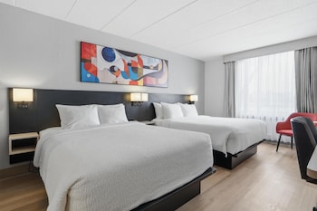 Standard Room, 2 Queen Beds, Accessible, Refrigerator & Microwave (Pet Friendly)