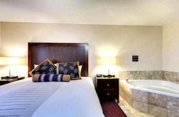 1 Suite King Bed Non-Smoking Jacuzzi Tub
