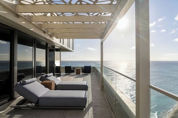 Presidential Suite, 1 Bedroom, Non Smoking, Tower (SW-M)