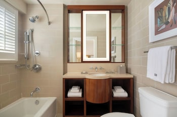 Banyan Ocean View One Bedroom King Suite, Newly Renovated