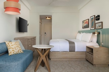 Diamond City, 2 Queen, City View, Newly Renovated