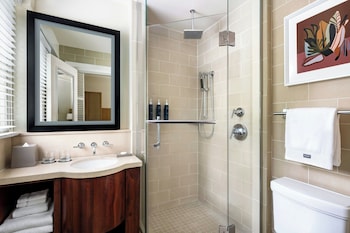 Banyan Ocean View 1 King or 1 Queen, Newly Renovated