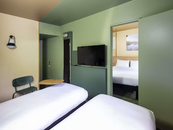 Family Room, 2 Double Beds, Connecting Rooms