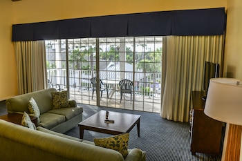Suite, 1 Bedroom (Sunset View)
