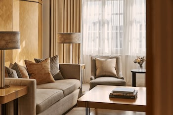 Mayfair Suite