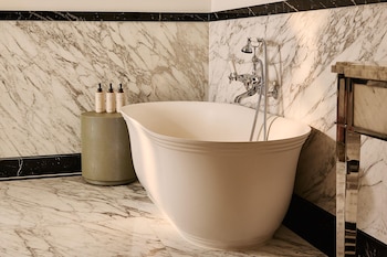 Mayfair Suite