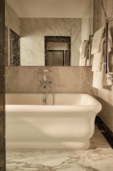 Deluxe Junior Suite