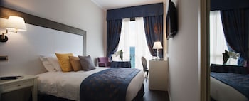 Superior Single Room, Balcony, Lake View