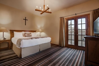 Deluxe Room, 1 King Bed (Deluxe Suite with Balcony)