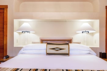Executive Suite, Multiple Beds (Two Bedroom Presidential Suite)