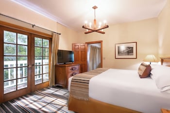 Executive Suite, Multiple Beds (Two Bedroom Presidential Suite)