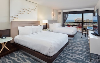 Room, 2 Queen Beds, Partial Ocean View