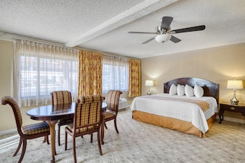 Suite, 1 King Bed, Non Smoking, Fireplace